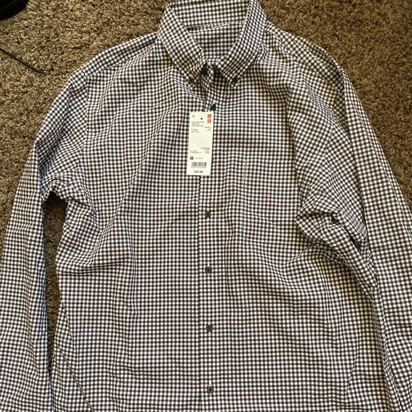Uniqlo button down shirt - Picture 1 of 2